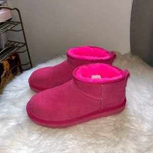 Hot Pink Ugg Ultra Minis 💕 worn once!